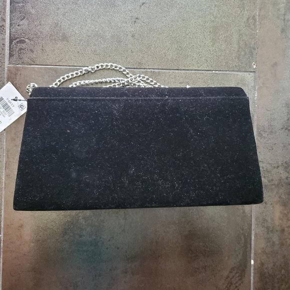 Velvet 'Cross' Purse - Picture 8 of 8